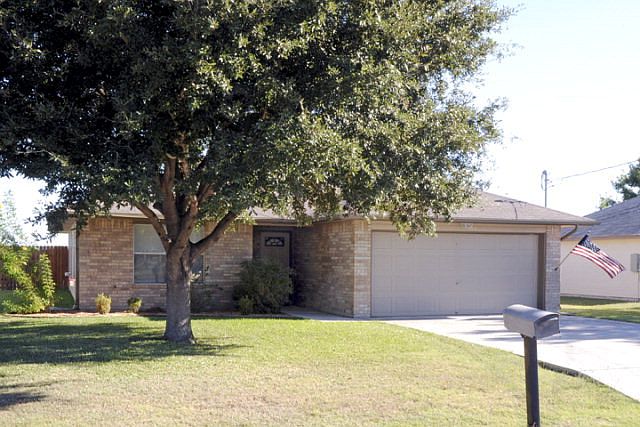 1st image of 875 Seminole Dr