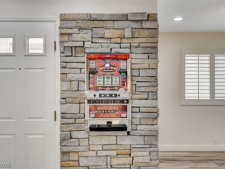 2999 Bel Air Dr — Photo 48