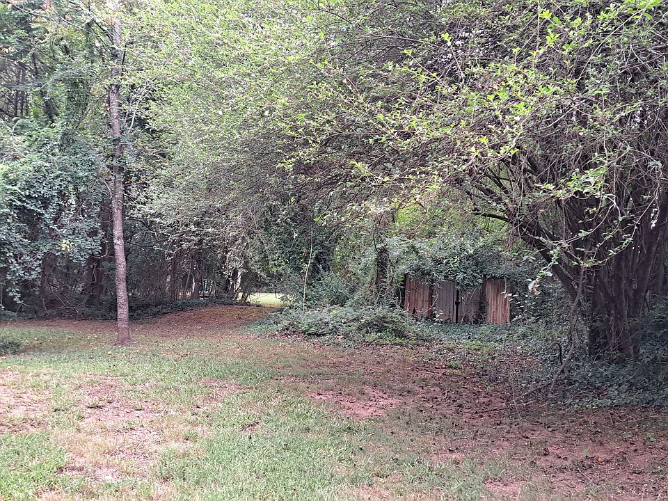 1st image of 2022 Brockett Rd