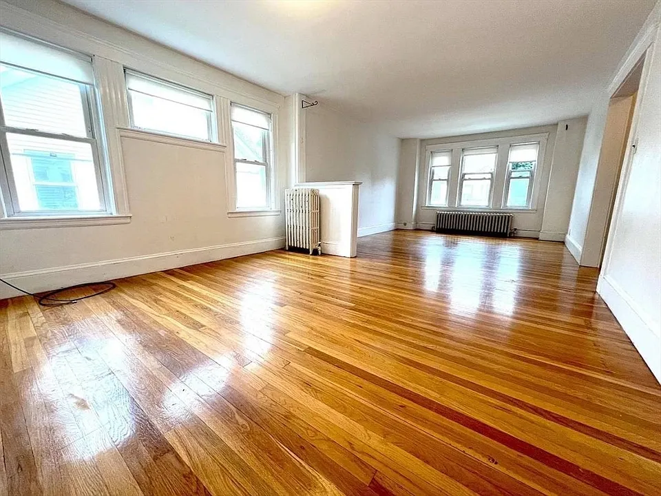 200 Maple St #2