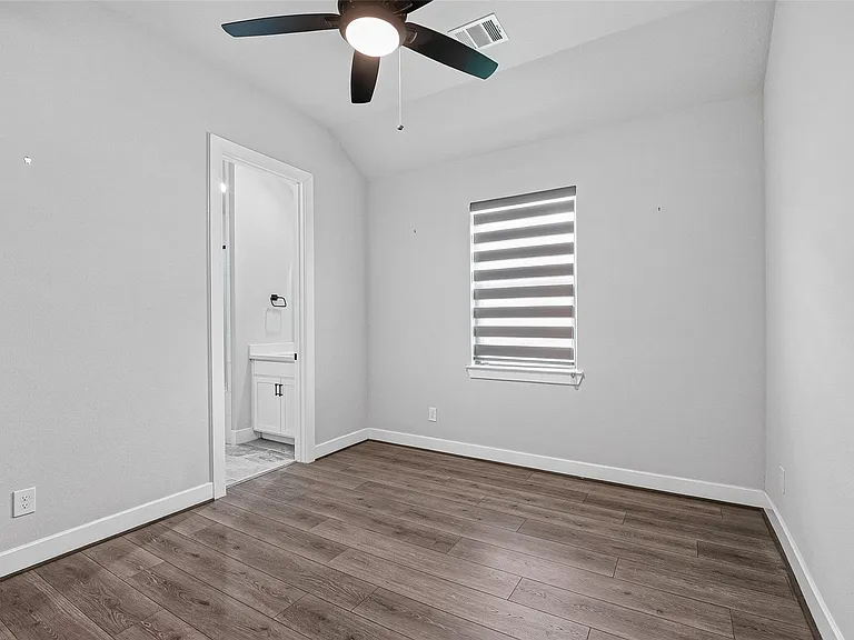 2600 Golden Palms Ln — Photo 27