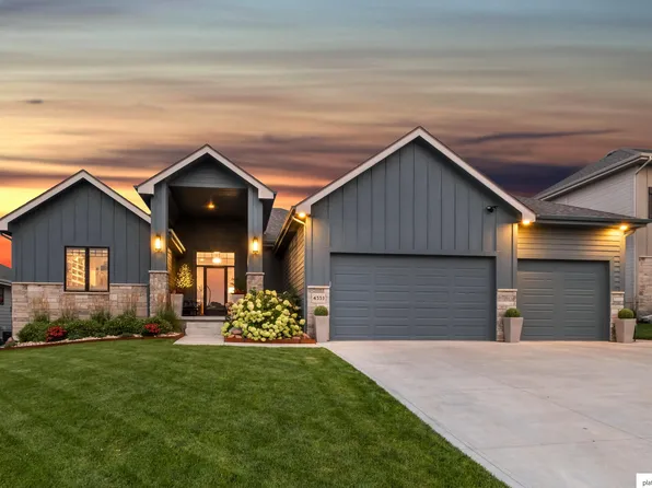 4553 S 218th St, Elkhorn, NE 68022