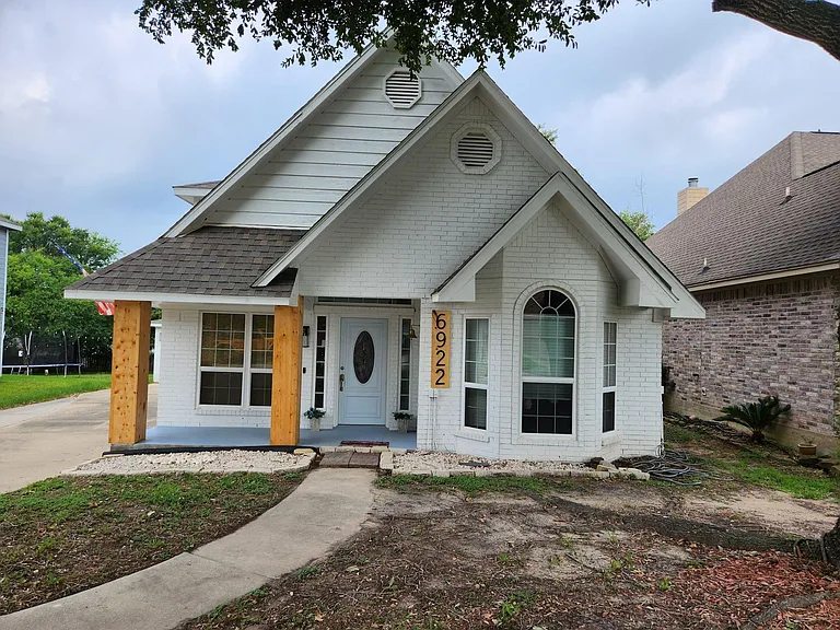 6922 Gentle Breeze Dr — Photo 3