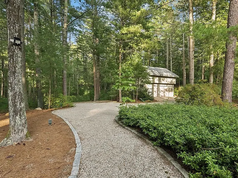 33 Oak Hill Ln — Photo 18