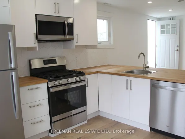3449 Yonge St APT 2, Toronto, ON M4N 2N3