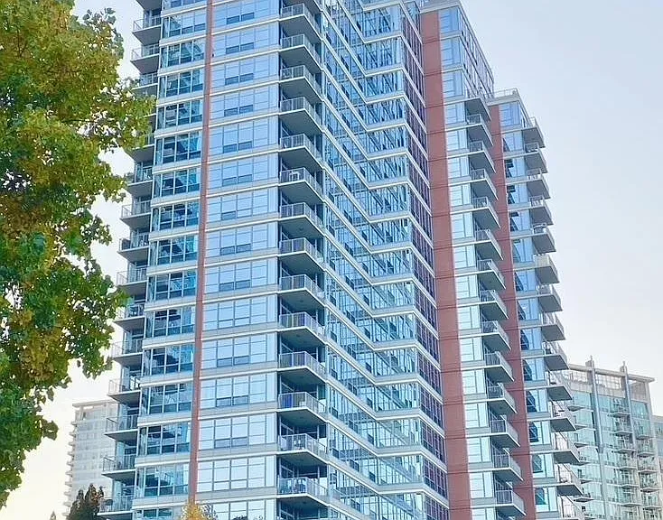 1600 S Prairie Ave #1902 — Photo 1