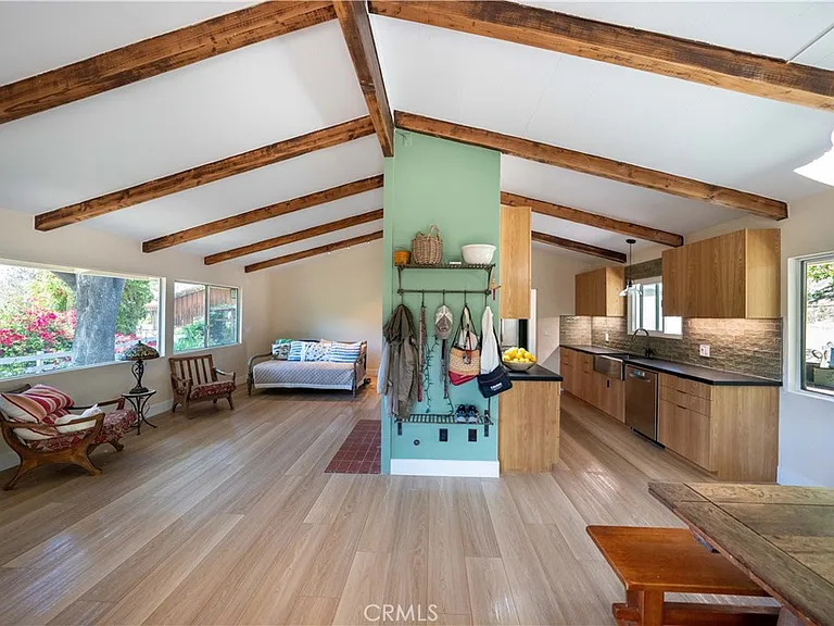 12 Martingale Dr — Photo 9