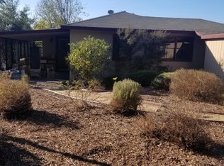 95 Apricot St, Oak View, CA 93022