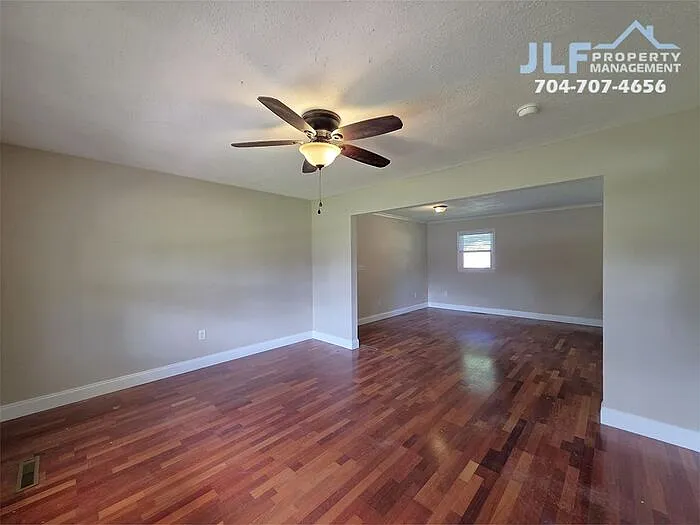 1052 Rembrandt Dr SW #1052 — Photo 3