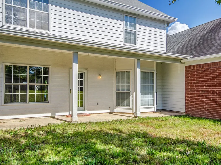9461 Hickory Dr — Photo 49