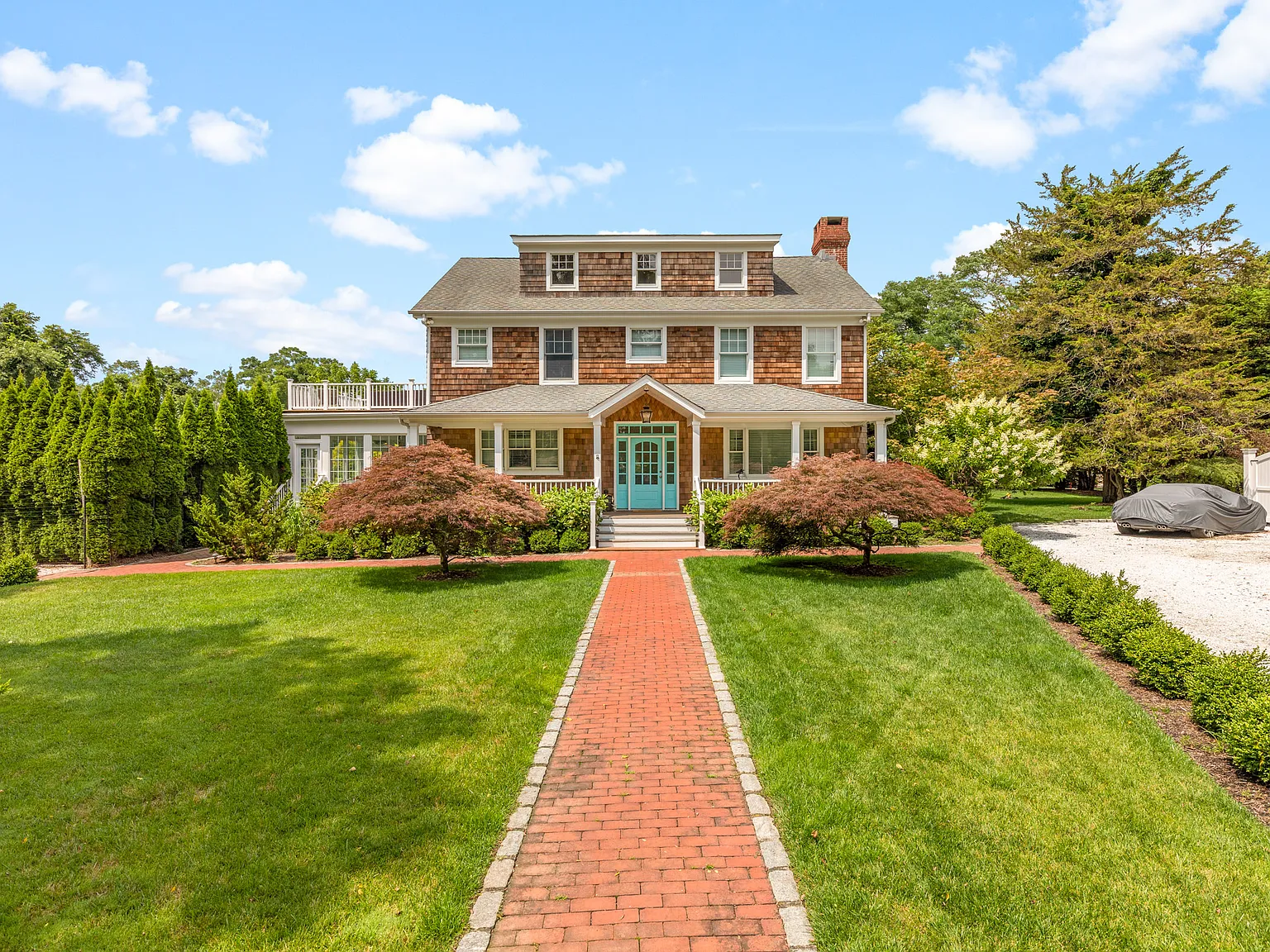 Southampton 7 Bedroom Home — Photo 2