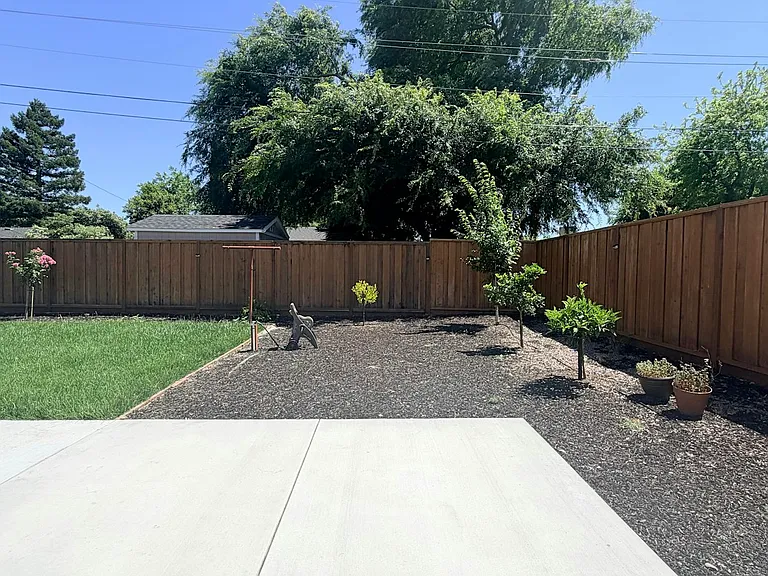 7622 Oxbow Ln — Photo 18