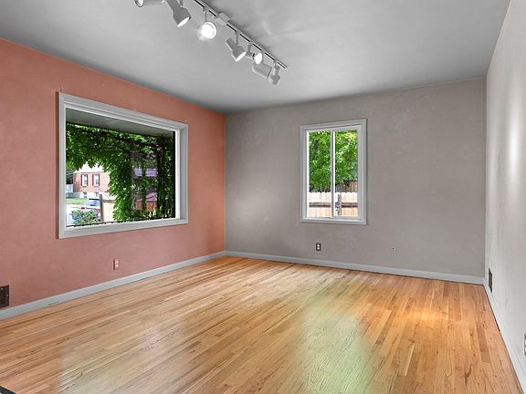 3rd image of 2808 E Delsa Dr