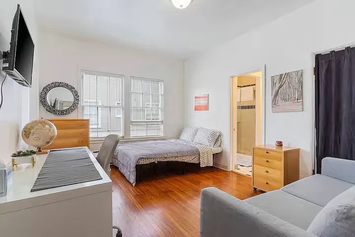 1709 University Ave — Photo 3