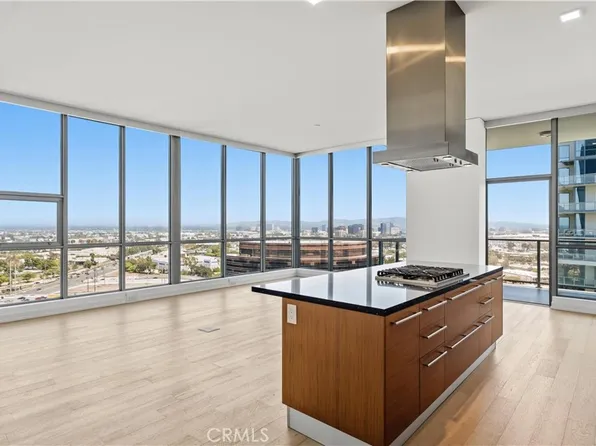 9 Macarthur Pl #N2002, Santa Ana, CA 92707