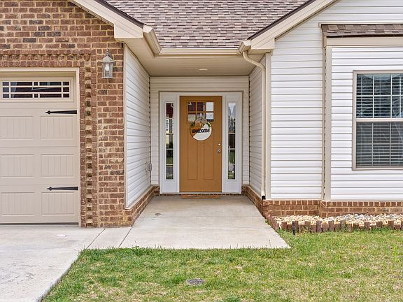 3rd image of 429 Irish Hills Dr