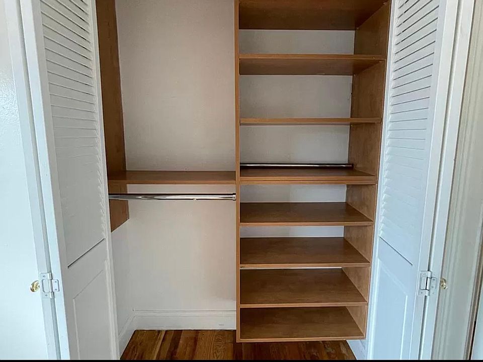 1st image of 264 Morsemere Ave