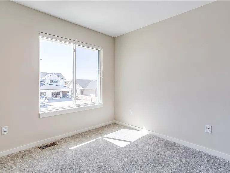 Cypress Glen — Photo 29