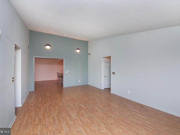 4th image of 182 Shady Brook Dr #289