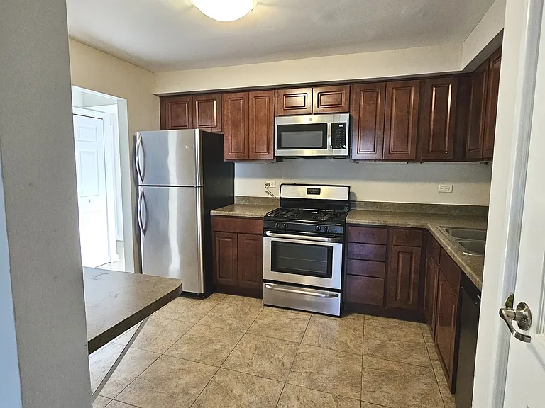 228 Monroe Rd — Photo 5
