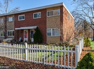 1551 Darrow Ave, Evanston, IL 60201