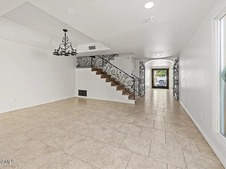 4327 N 69th Way — Photo 10