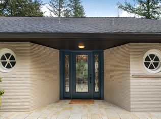 5130 SW Burton Dr, Portland, OR 97221