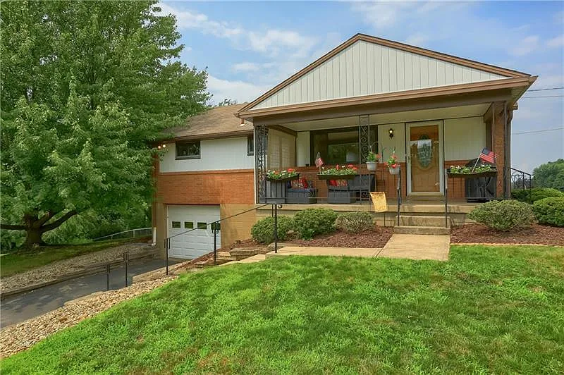 151 Elmwood Dr photo 1