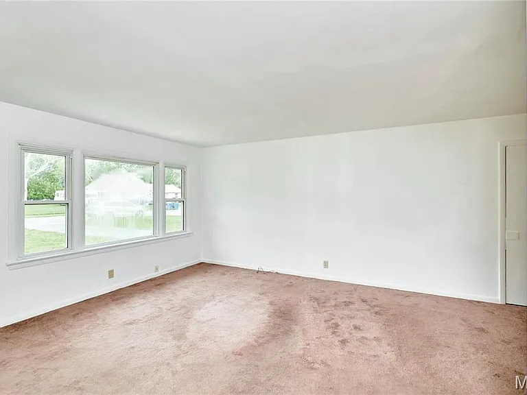 228 Newton Pl — Photo 10
