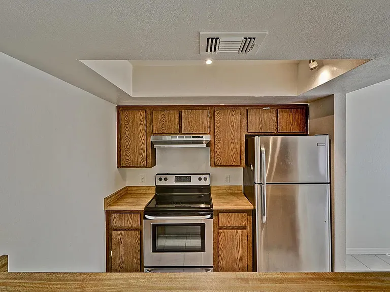616 S Hardy Dr #102 — Photo 8