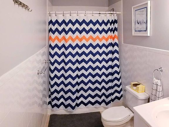 Large Bathroom 