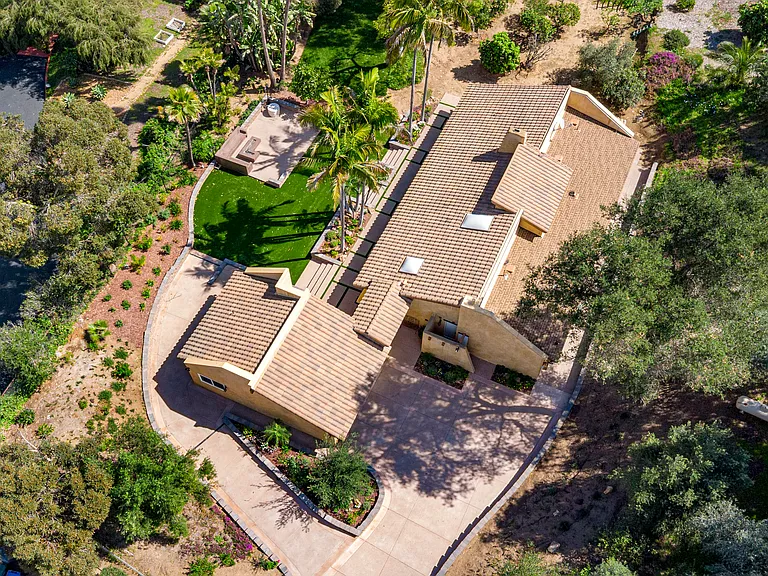 1315 Macadamia Dr — Photo 4
