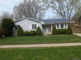 15546 Oakbrook St, Romulus, MI 48174
