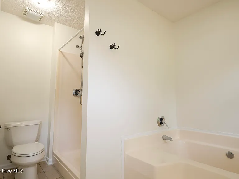 172 Baytree Dr — Photo 11