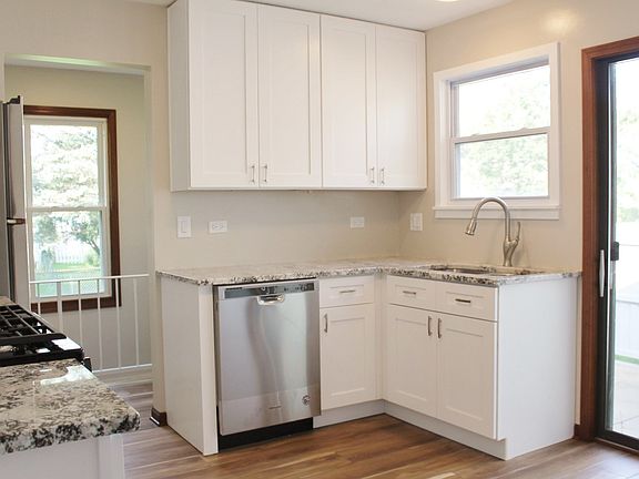 2nd image of 808 Brentwood Dr
