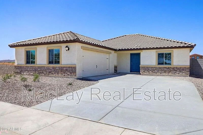 1553 E Caballero Dr