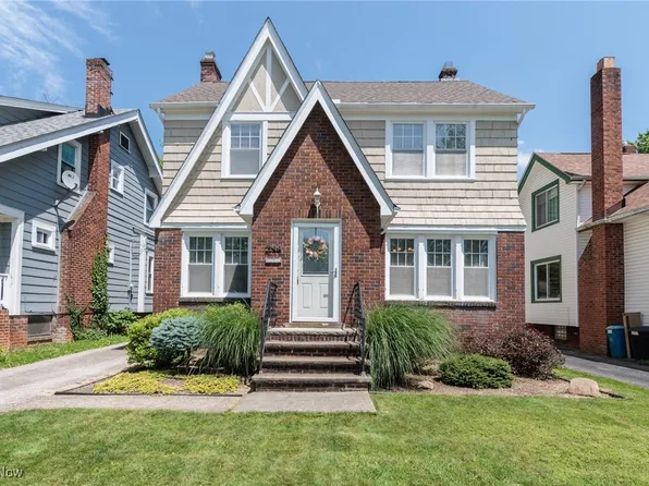 2199 Barrington Rd, University Heights, OH 44118