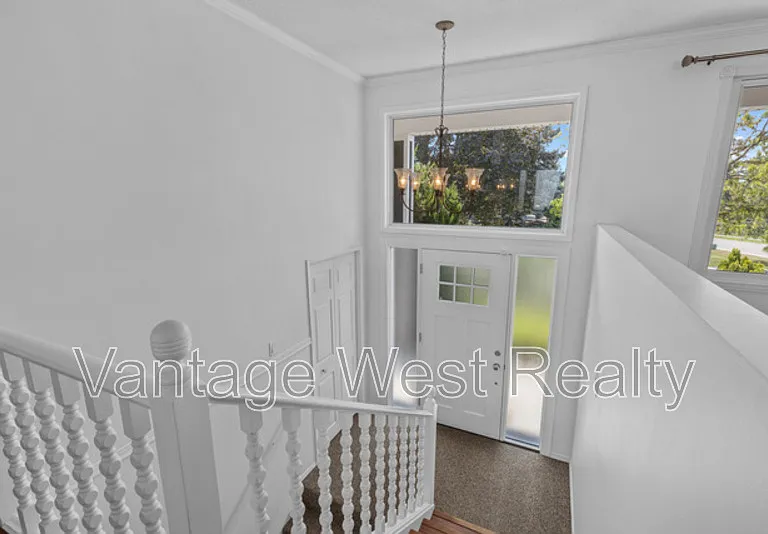 1930 Golfview Rd — Photo 2