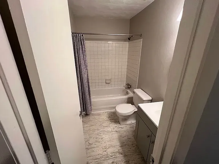 5320 Carolyn Cir #MAIN — Photo 8