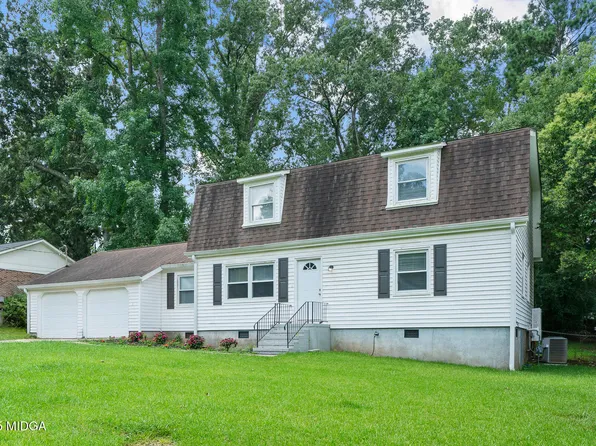 3268 Misty Valley Dr, Macon, GA 31204
