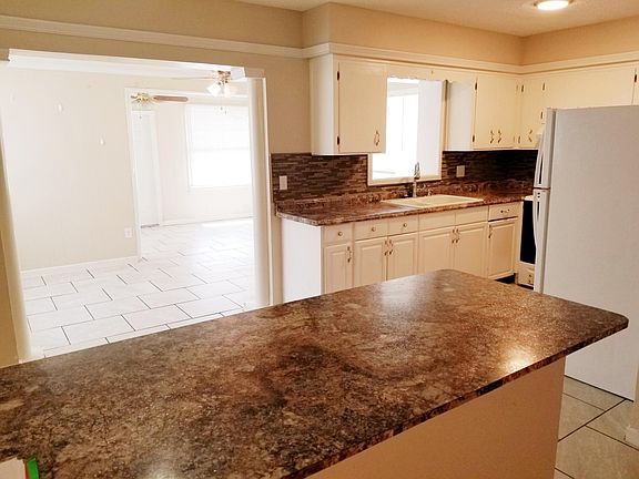 KITCHEN TO BONUS ROOM AREA