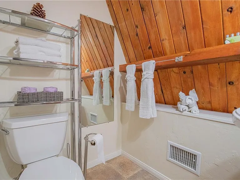 Mendocino Dr — Photo 22