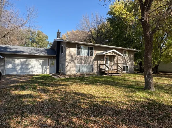 280 10th St NE, Benson, MN 56215
