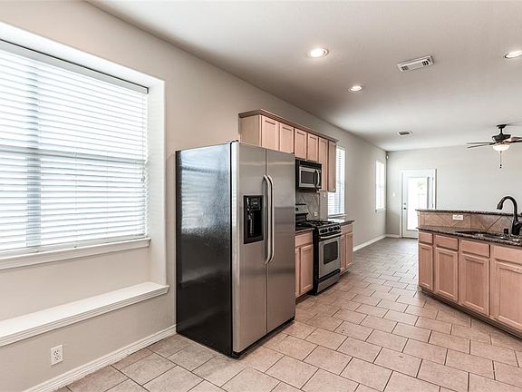5th image of 322 Riverway Bluff Ln