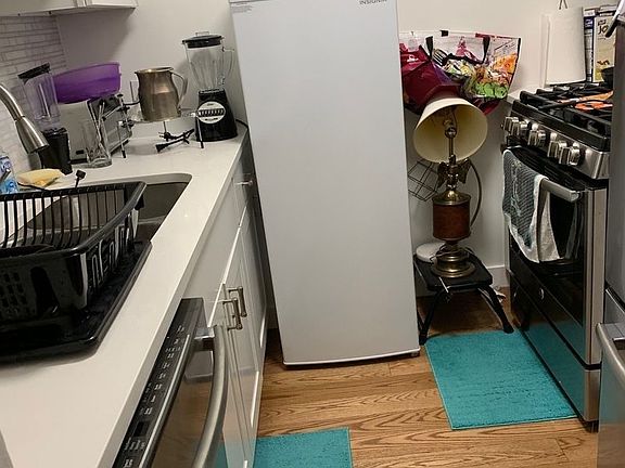 5th image of 75-25 153rd St Penthouse 17