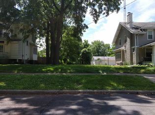 302 W Armstrong Ave, Peoria, IL