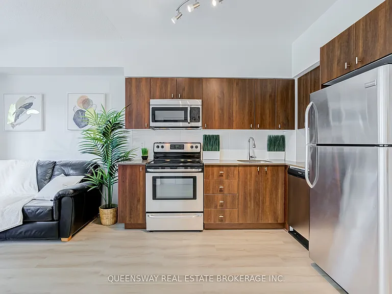 69 Lynn Williams St #211 — Photo 4