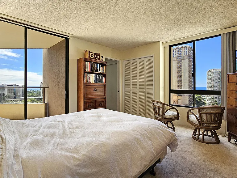 1910 Ala Moana Blvd #17B-17B-17B — Photo 24