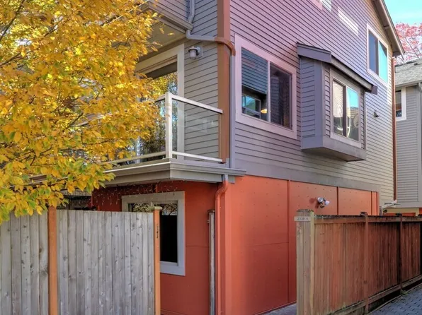 2342 44th Avenue SW #A, Seattle, WA 98116