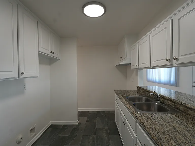 5157 1/4 E Santa Ana St #5201-1/2 — Photo 5